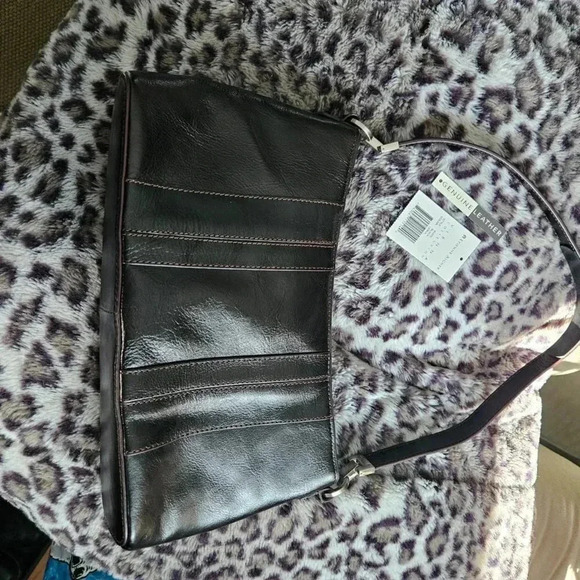 Etienne Aigner | Vienna Collection  Black Genuine Leather Baguette Shoulder Bag - Picture 9 of 15